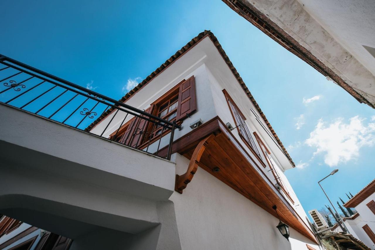 Otel Manolian Sirince Селчук Екстериор снимка
