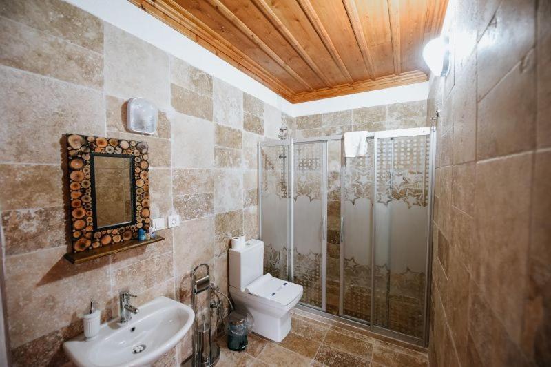 Otel Manolian Sirince Селчук Екстериор снимка