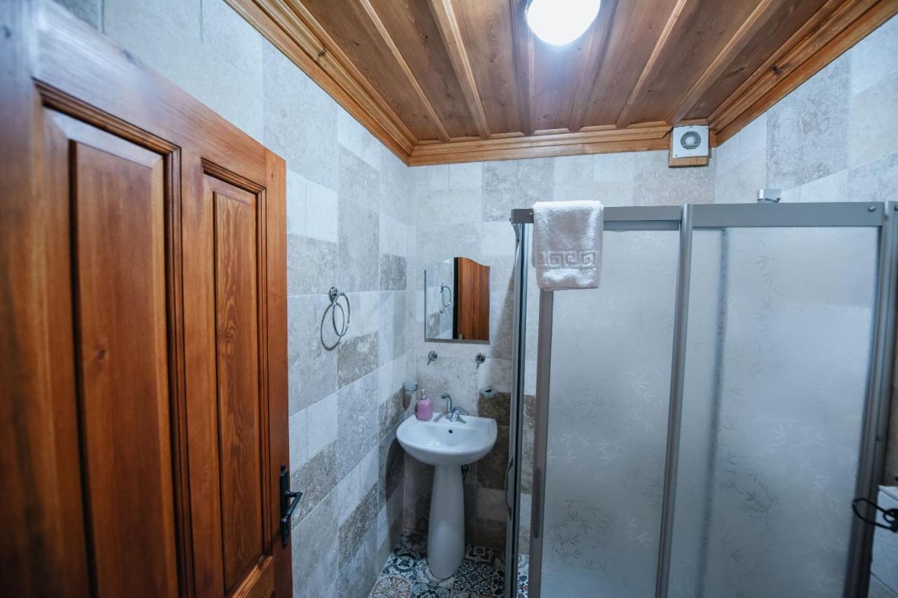 Otel Manolian Sirince Селчук Екстериор снимка