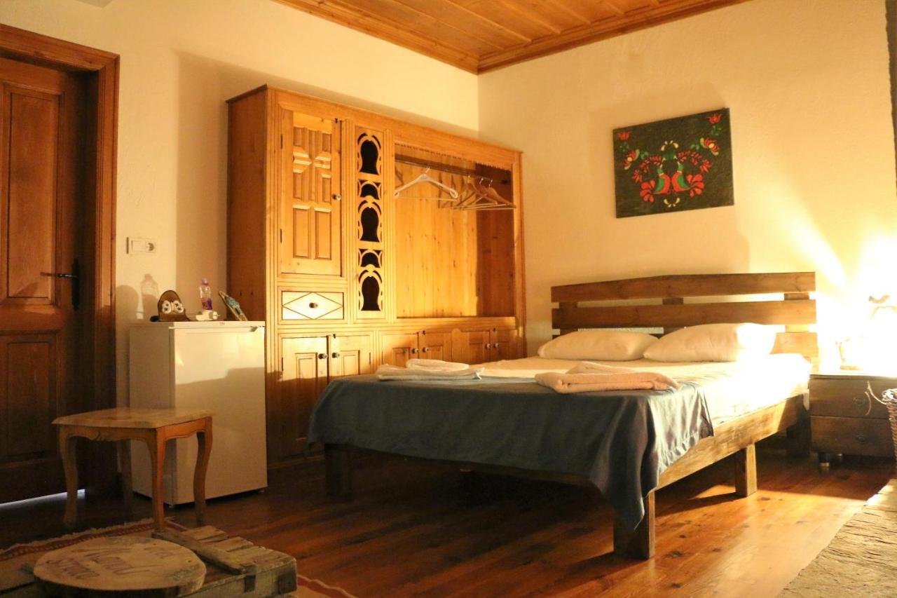 Otel Manolian Sirince Селчук Екстериор снимка