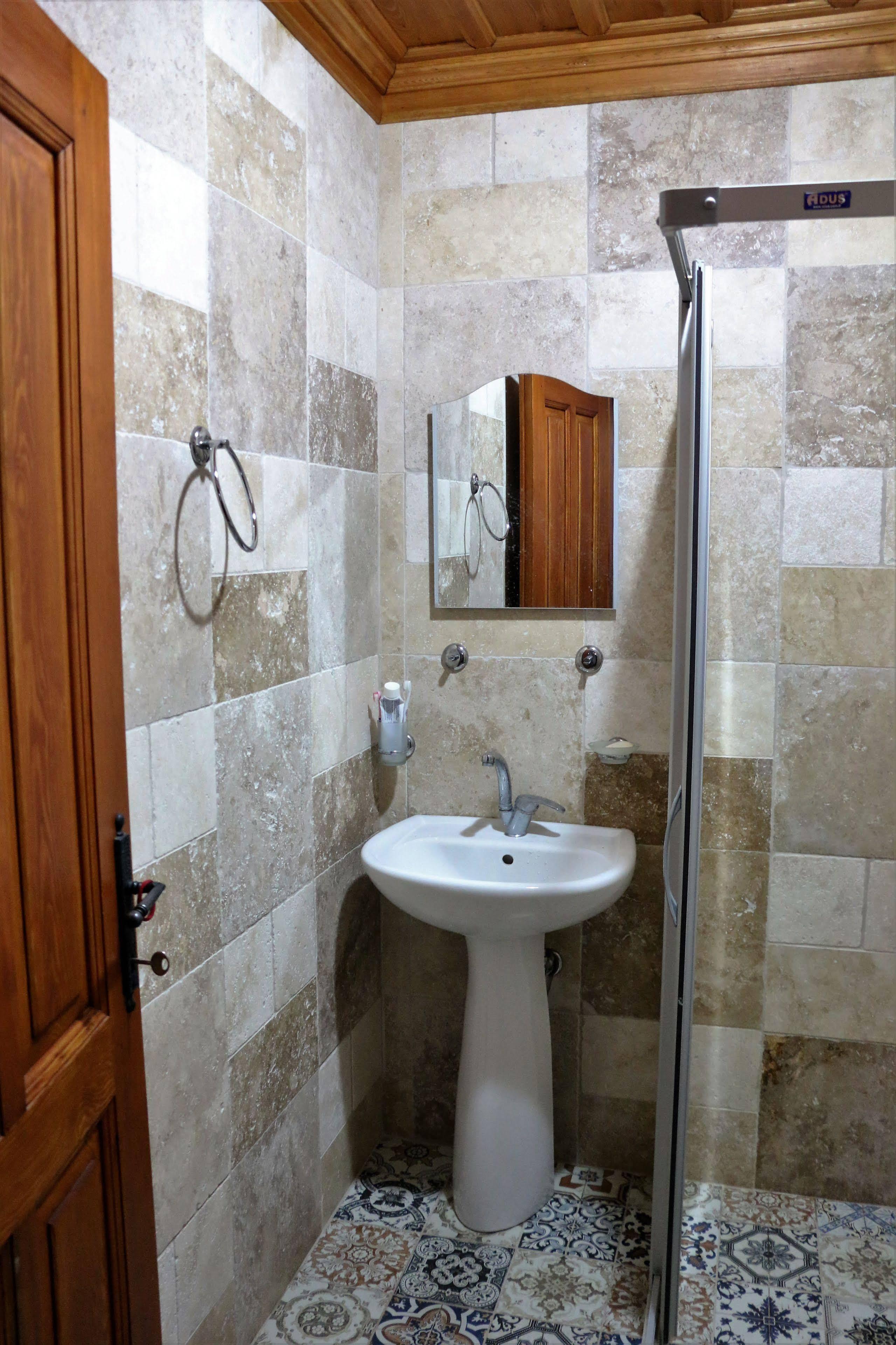 Otel Manolian Sirince Селчук Екстериор снимка