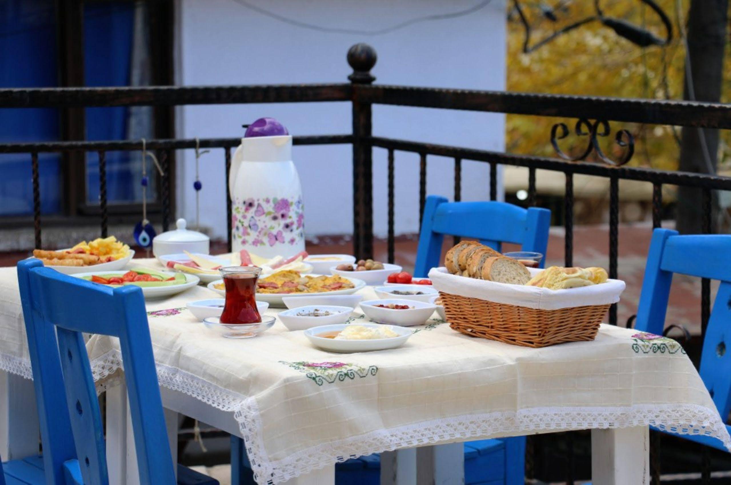Otel Manolian Sirince Селчук Екстериор снимка
