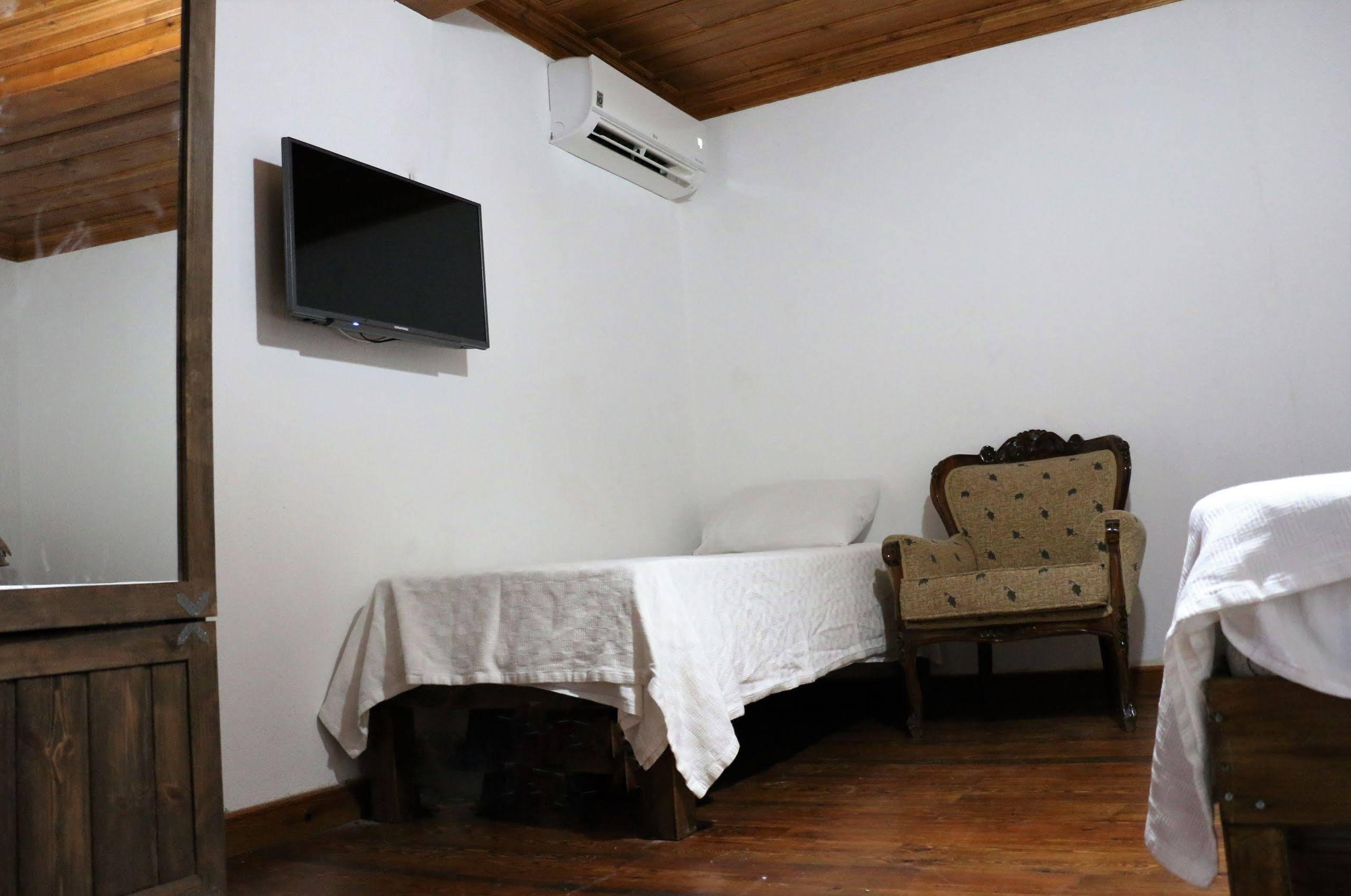 Otel Manolian Sirince Селчук Екстериор снимка