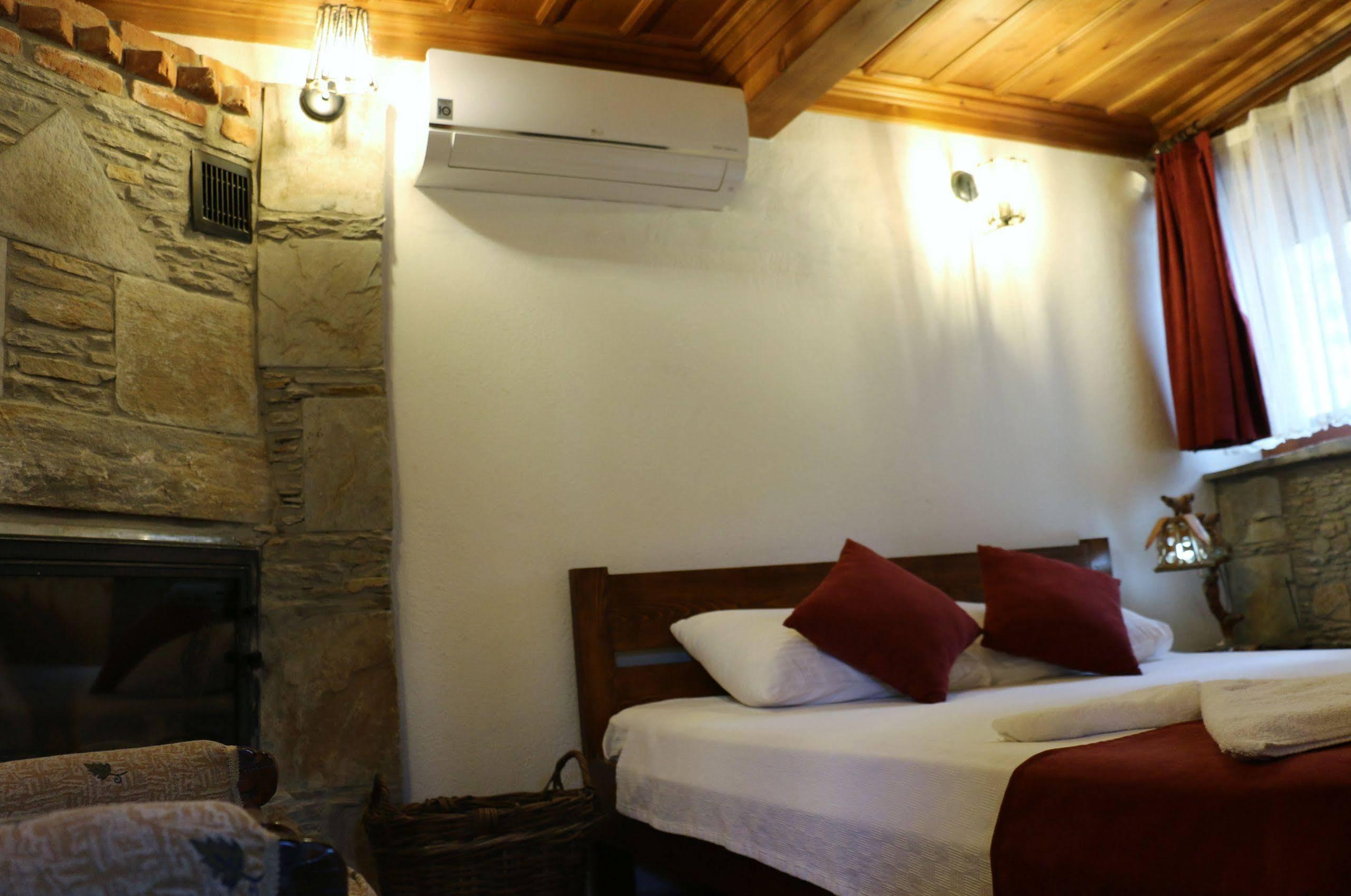 Otel Manolian Sirince Селчук Екстериор снимка