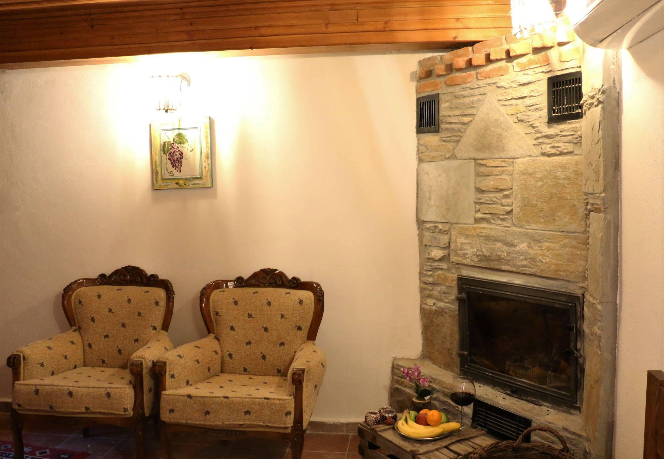 Otel Manolian Sirince Селчук Екстериор снимка