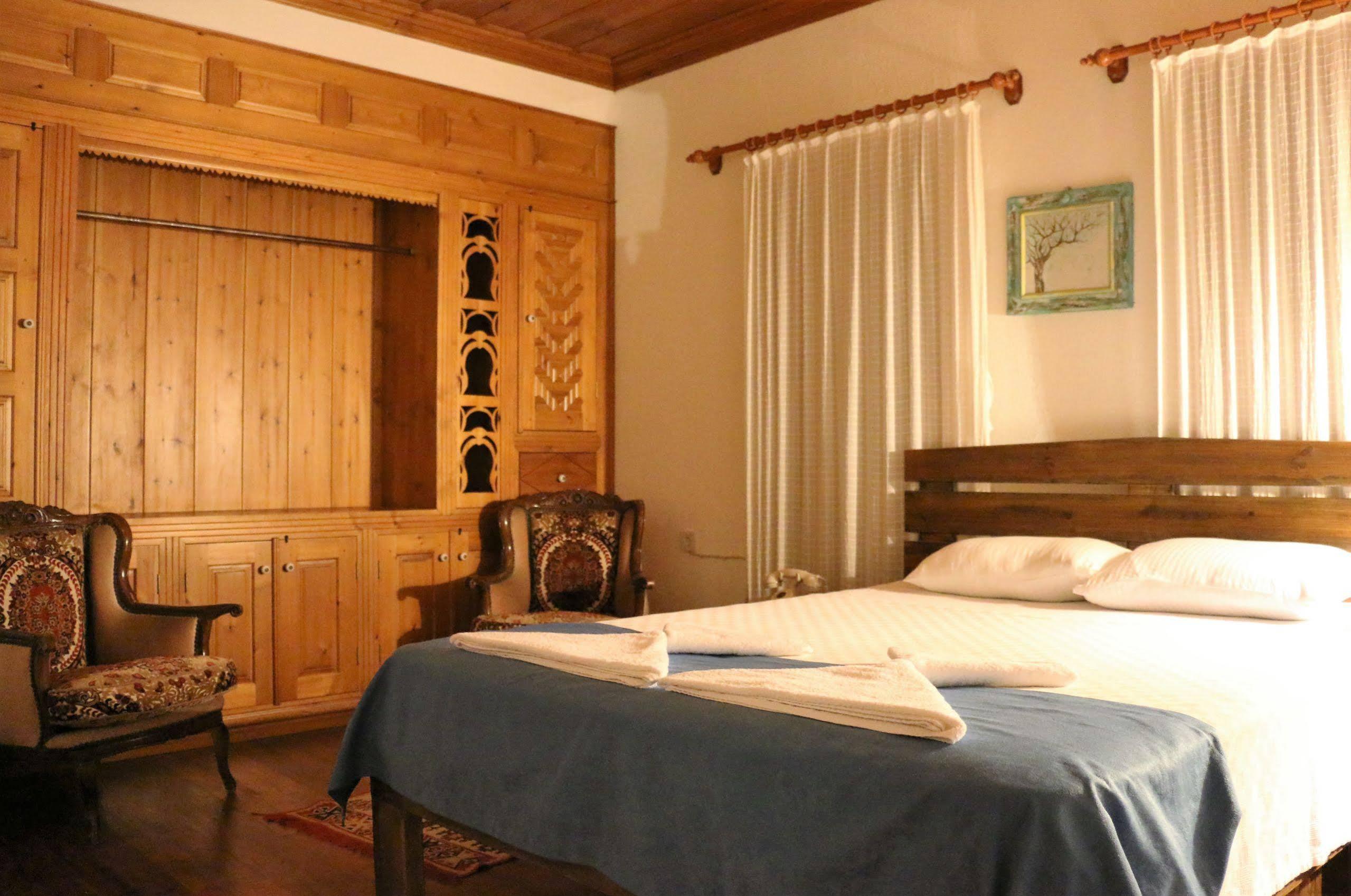 Otel Manolian Sirince Селчук Екстериор снимка