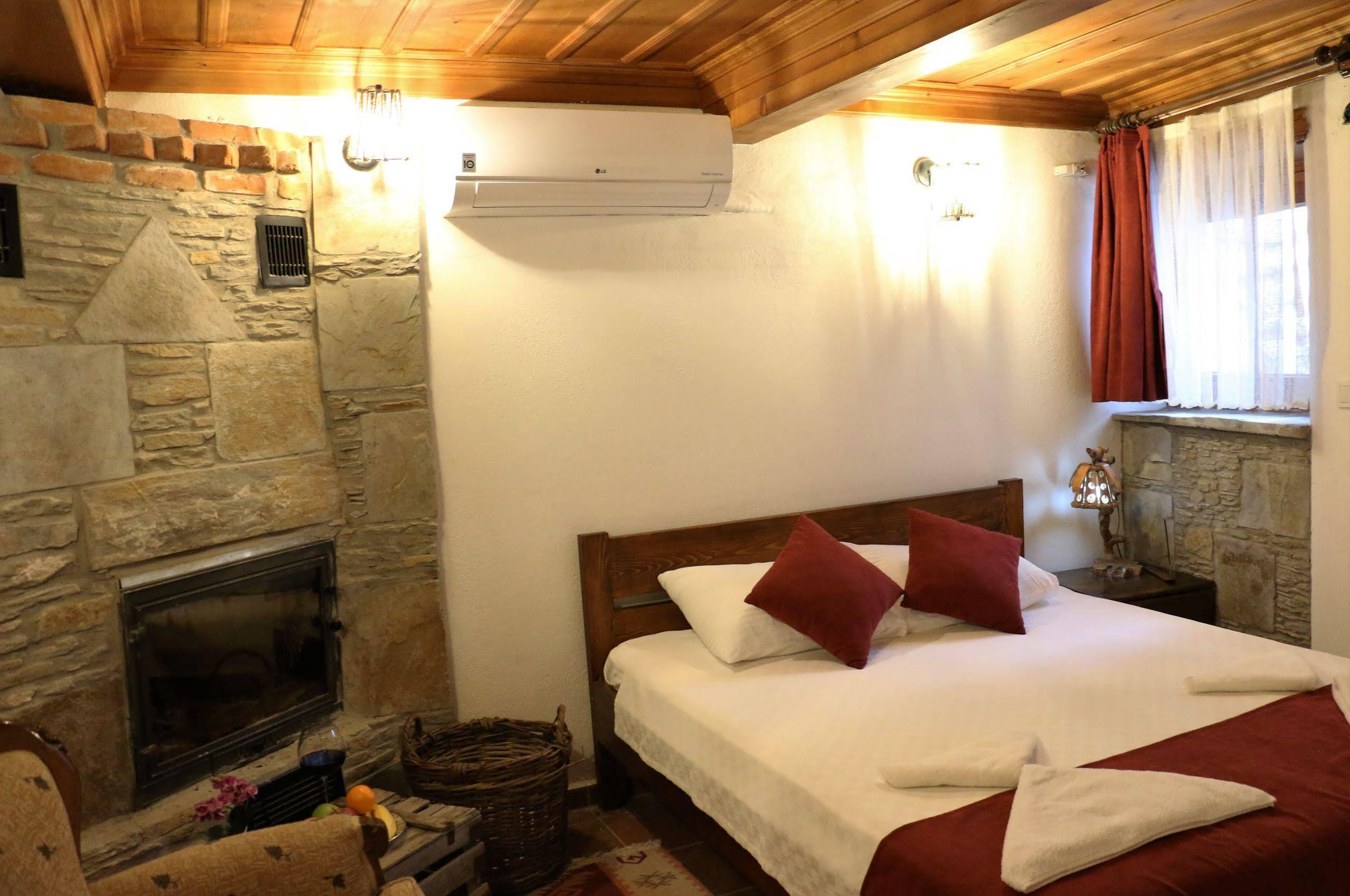 Otel Manolian Sirince Селчук Екстериор снимка